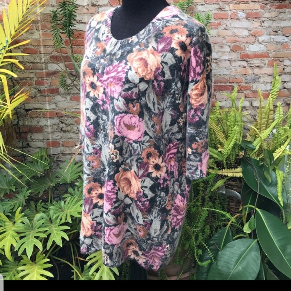 H&M Softest AngoraBlend Floral 3/4 Sleeve Sweater - Picture 10 of 14